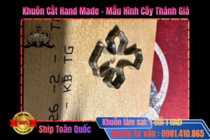 khuôn cắt cây Thánh Giá