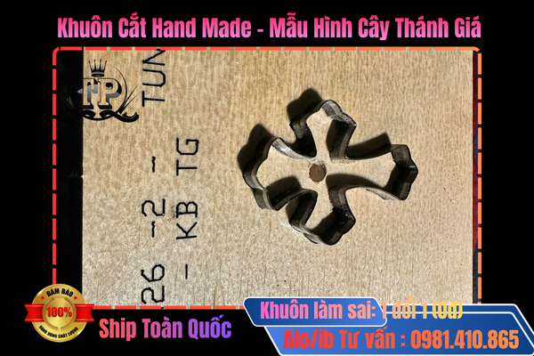 khuôn cắt cây Thánh Giá
